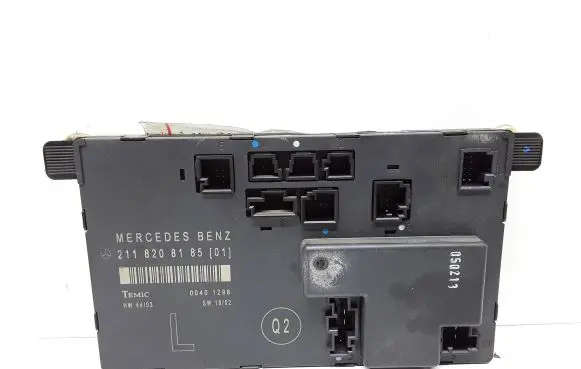 Mercedes-Benz E W211 Door control unit/module 2118208185