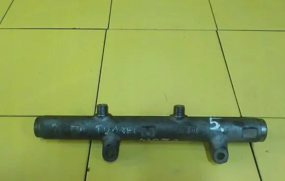 Volkswagen Touareg I Fuel line pipe 059130090AQ 4SP79