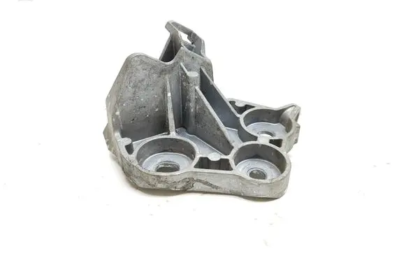 Peugeot 3008 II Other engine bay part 113113516