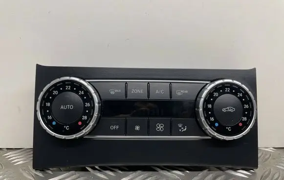 Mercedes-Benz C W204 Climate control unit A2049007515