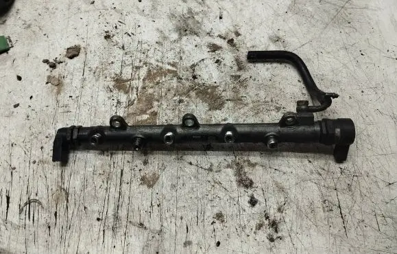 BMW 3 E46 Fuel main line pipe 7787164 076590L5 0445214030