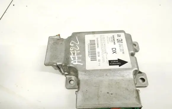 Opel Signum Airbag control unit/module 13170589 330518650