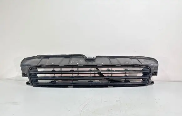 Lexus CT 200H Front bumper lower grill 5311276010