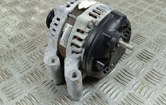 Jeep Grand Cherokee WL Generator/alternator P68408690AB