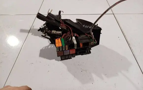 Renault Scenic I Fuse box set 8200030254