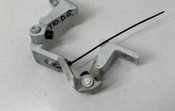 Volkswagen Tiguan Allspace Rear door hinge set 8V5833404C