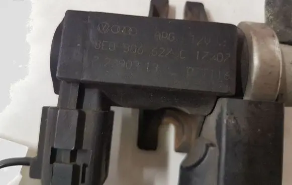 Audi A4 S4 B6 8E 8H Turbo solenoid valve 8E0906627 72290310