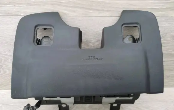 Toyota Avensis T250 Knee airbag 
