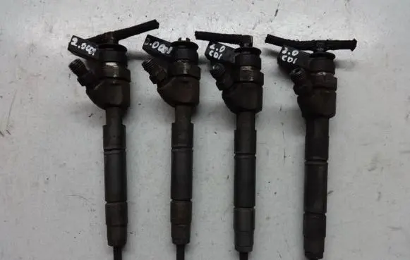 Fuel injectors set