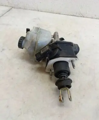 Mercedes-Benz E W211 Master brake cylinder A2114300302 0204251302 02158C2191