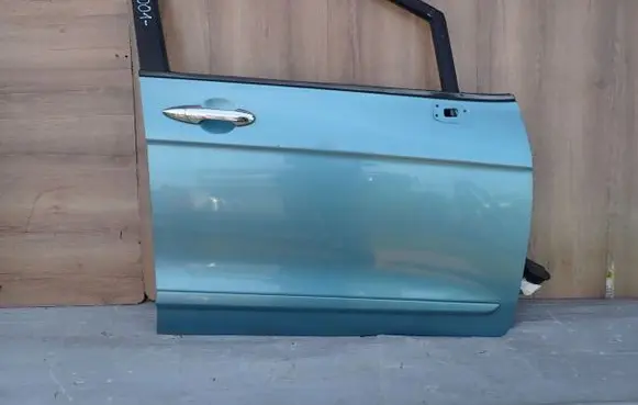 Honda FR-V Rear door