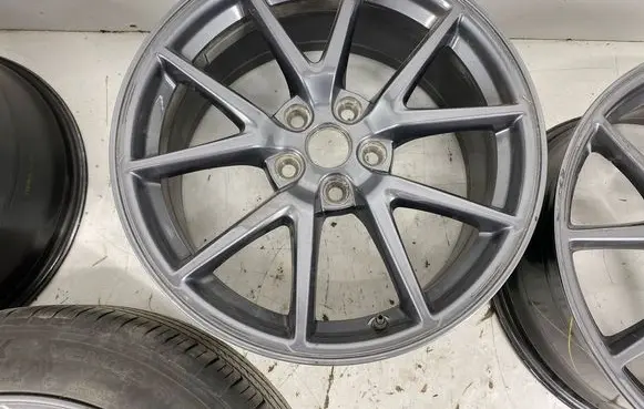 Tesla Model 3 R18 alloy rim 104426100A