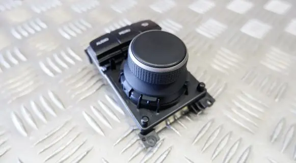Lexus IS III XE30 Multifunctional control switch/knob 8478053060