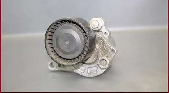 Nissan Qashqai Alternator belt tensioner 117505337R