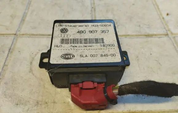 Audi A6 S6 C5 4B Light module LCM 4B0907357 5LA00784500