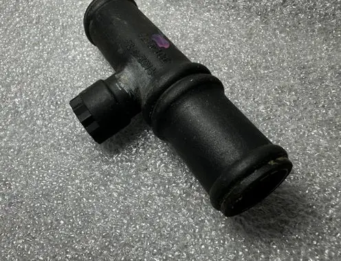 Audi A8 S8 D2 4D Engine coolant pipe/hose 4D0819159