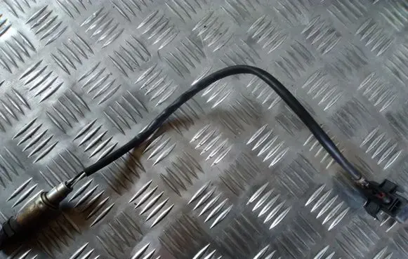 Volkswagen PASSAT B5 Lambda probe sensor 030906265AE 0258003544 3A0973334