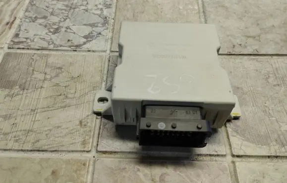 Toyota Corolla Verso AR10 Window wiper relay 150696 130306F