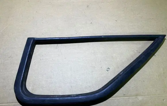 Iveco Daily 35 - 40.10 Front door rubber seal 7700351236