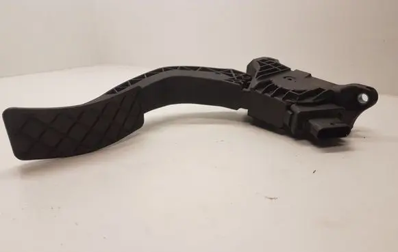 Audi Q7 4M Accelerator throttle pedal 8W1723523 6PV011642