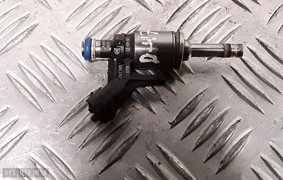 Fuel injector