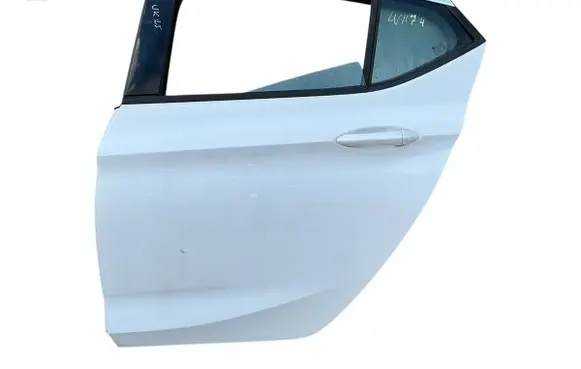 Opel Astra K Rear door