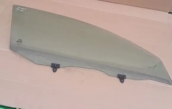 Nissan Primera Front door window glass four-door 43R00049