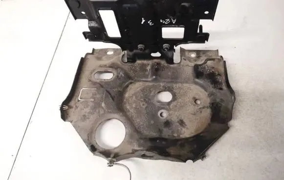 Battery box tray