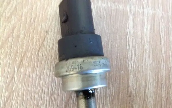 Coolant temperature sensor