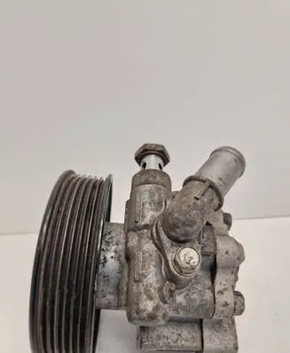 Chevrolet Cruze Power steering pump 96985600 YS0671H20598