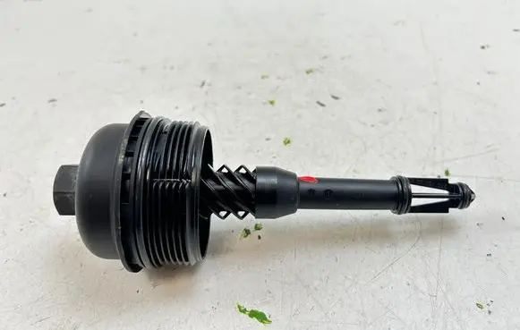 Mercedes-Benz B W246 W242 Oil filter cover 