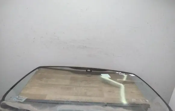 Alfa Romeo 166 Front windscreen/windshield window 
