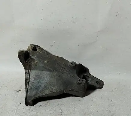 Audi 80 90 S2 B4 Engine mounting bracket 8a0199307c