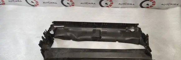 Jeep Grand Cherokee Intercooler air guide/duct channel 95B121707