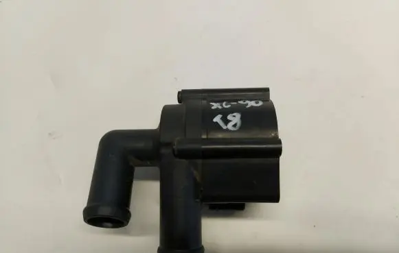 Volvo XC90 Electric auxiliary coolant/water pump