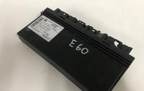 BMW 5 E60 E61 Comfort/convenience module 61356952665XX 6952665 5WK49111