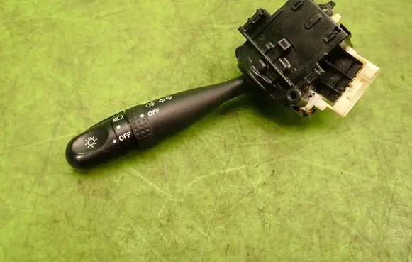 Suzuki SX4 Wiper turn signal indicator stalk/switch 
