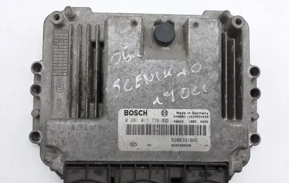 Renault Scenic II - Grand scenic II Engine control unit/module 0281011776 8200391966