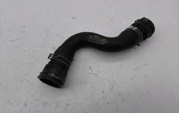 Audi A5 Engine coolant pipe/hose 8W0122101H