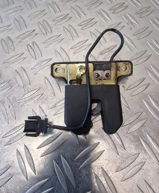 Audi A8 S8 D2 4D Tailgate/trunk/boot lock/catch/latch 4A5827505E