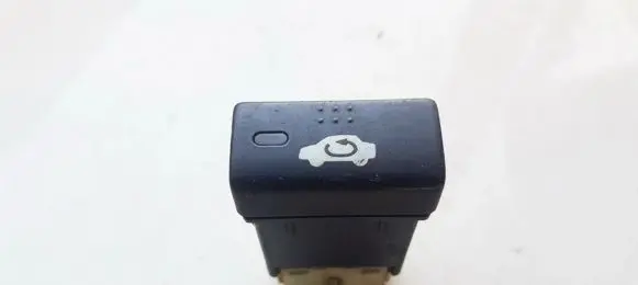Nissan Almera Air circulation switch 3105V