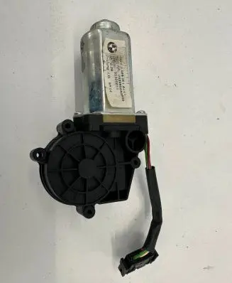 BMW 5 E60 E61 Curtain motor 003990040800 55220011