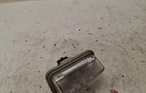 Toyota Avensis T250 Number plate light 8127105040 8127005042