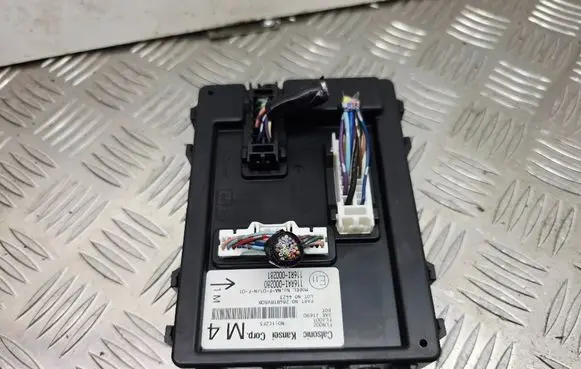 Nissan Juke I F15 BSM Control unit 116RAI000280 116RI000281