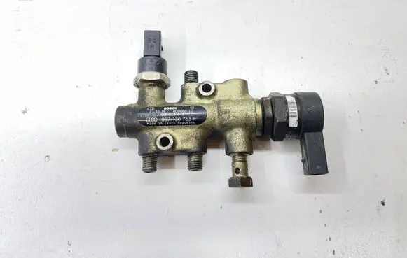 Audi A8 S8 D3 4E Fuel main line pipe 057130763H 000066L2 057130764B