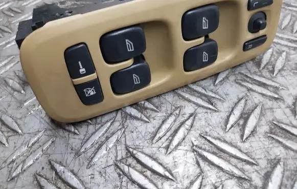 Volvo V70 Electric window control switch