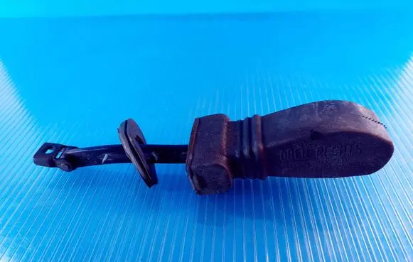 Audi A4 S4 B8 8K Front door check strap stopper 8K0839267B
