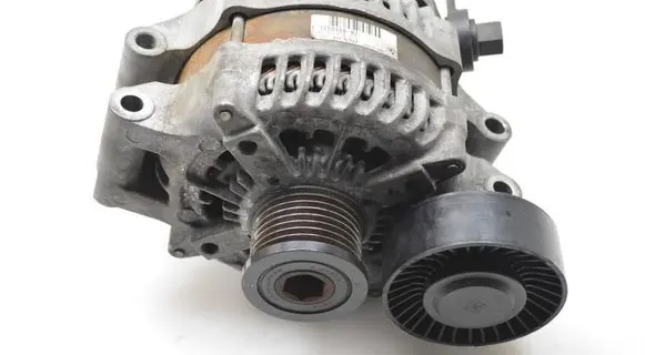 BMW 3 E90 E91 Generator/alternator 7550468