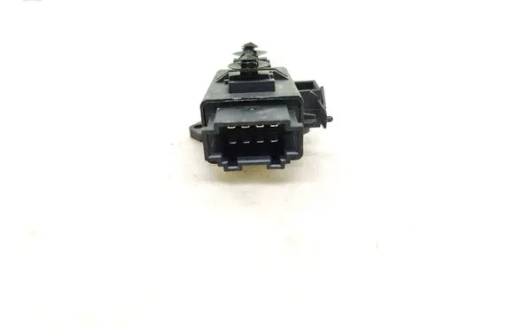 Volkswagen Transporter - Caravelle T5 Seat heating relay 1K0959772