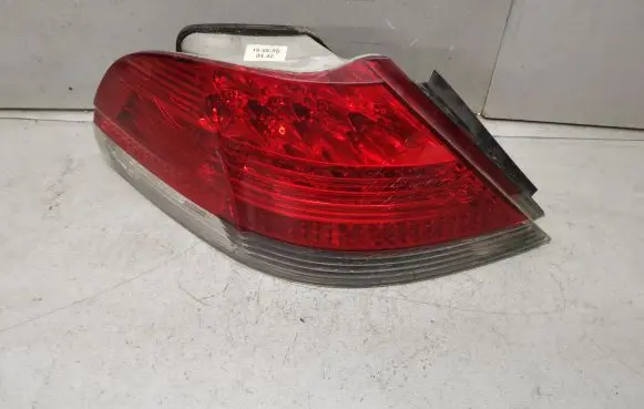 BMW 7 E65 E66 Rear/tail lights 6937235